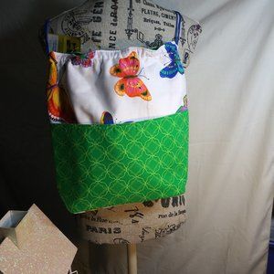 320 jeaniemade Green and White DrawString Backpack